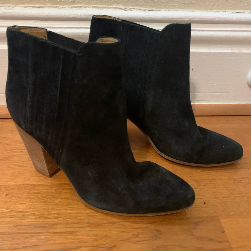 Kenneth Cole Suede Booties